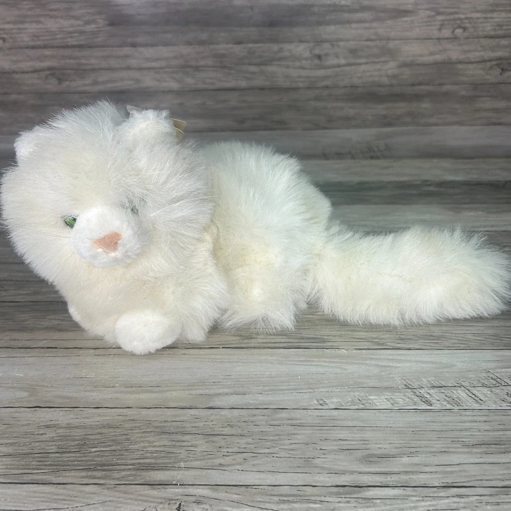 Russ Caress Cat Persian Nikki Realistic Plush Toy Vintage White Kitty